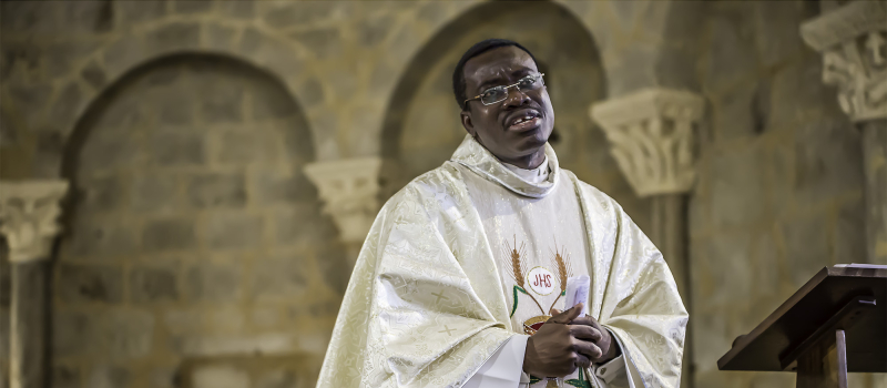 Aignan – L’abbé Alexis Bankolé devient curé