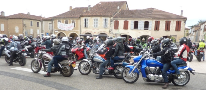 Spectaculaire concentration motocycliste à Valence-sur-Baïse