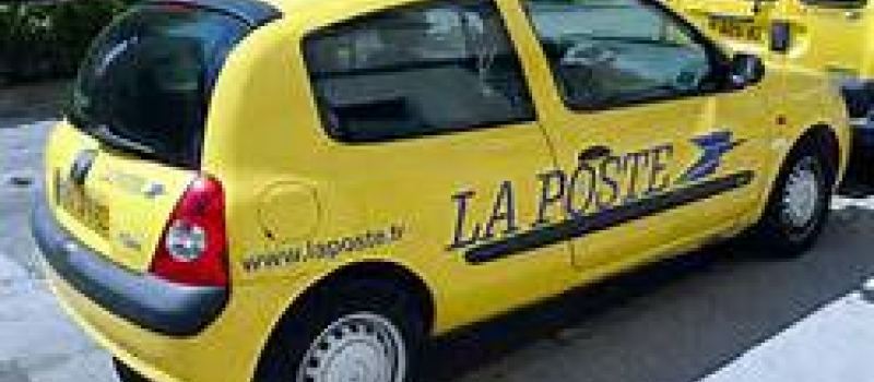 La poste prend des décisions controversées
