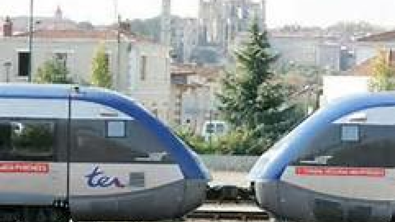 Auch Collision entre un TER et un véhicule de la gendarmerie