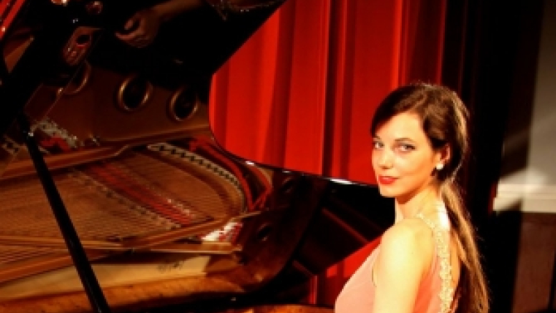 Auch : MEMENTO accueille lors d'un apéro-concert la pianiste Axia Marinescu mercredi 2 août à 18 h 30