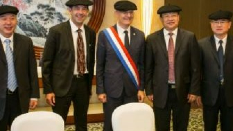 Auch -  Huangdao,  un jumelage bien à propos