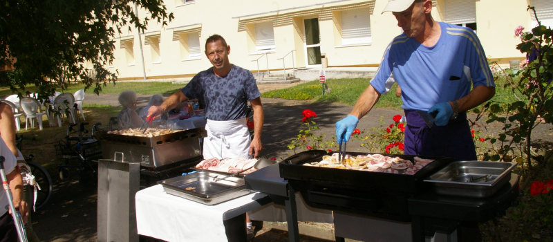 Barbecue d'été à la Cité Saint-Joseph