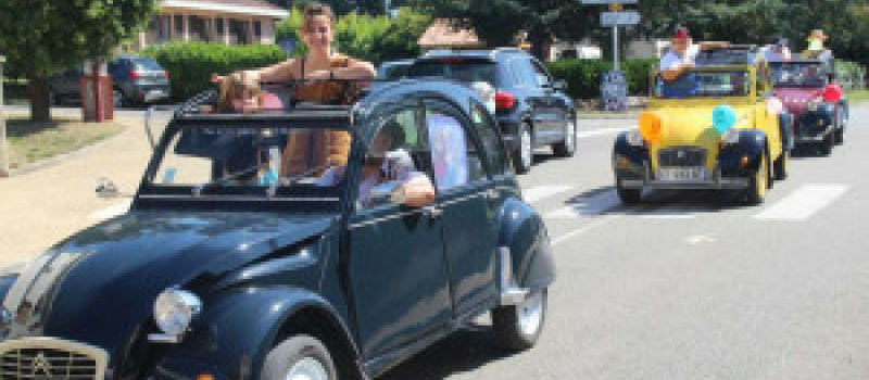 Estang : Les 2CV étaient encore de sortie