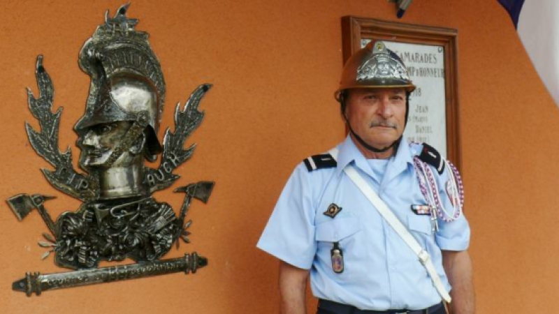 La plaque commémorative du bicentenaire des pompiers d'Auch a été dévoilée