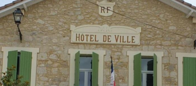 Épicerie, crèmerie, produits laitiers, vendus comme produits bio à la cantine de Valence sur Baïse, ceux-ci ne l'étaient pas, la société Pro A Pro a été remerciée