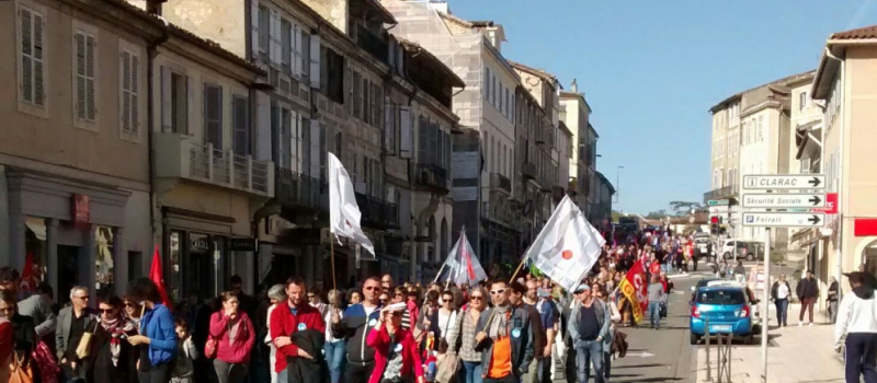 Dix  syndicats ont, ensemble,  fait appel à la grève et la manifestation