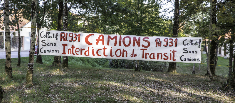 Nogaro – [À jour le 16.10] Des banderoles anti-camions
