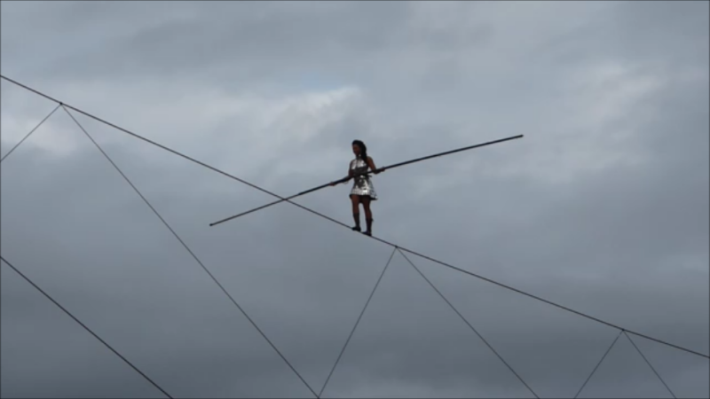 AUCH . Tatiana  dans les nuages 