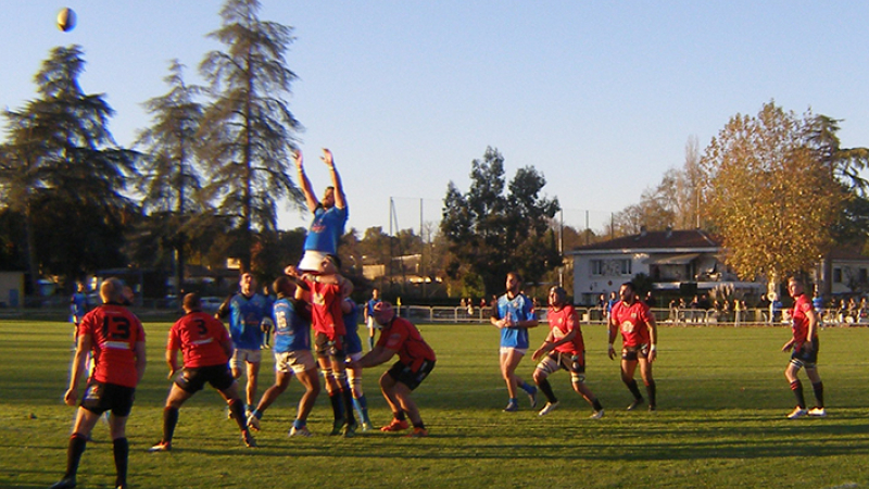l'EAB XV sans conteste s'impose face a une belle équipe de Gaillac
