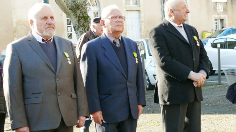 Hommage aux morts en Algérie