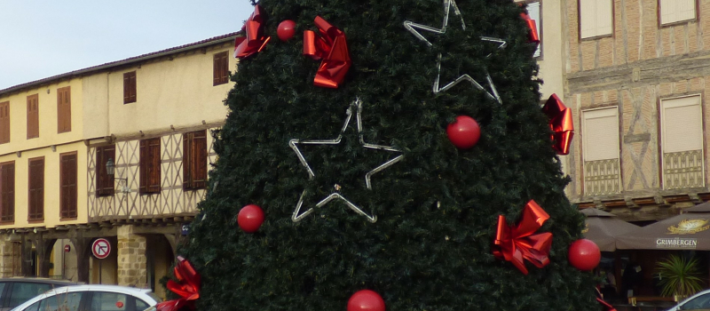 Décorations de Noël sur la place