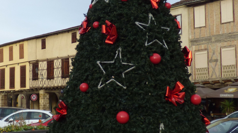 Décorations de Noël sur la place