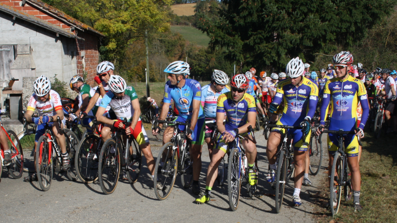 En selle pour AAST
