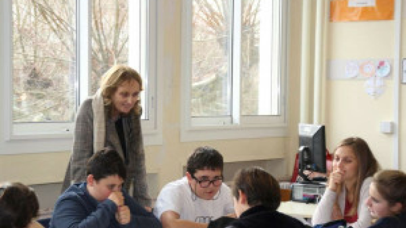 Guylène Esnault, directrice académique en visite