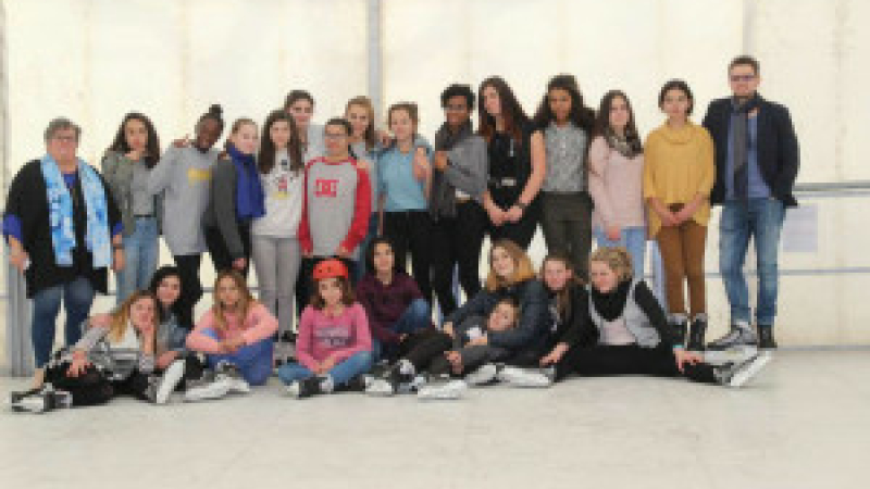 Il y a foule à la patinoire
