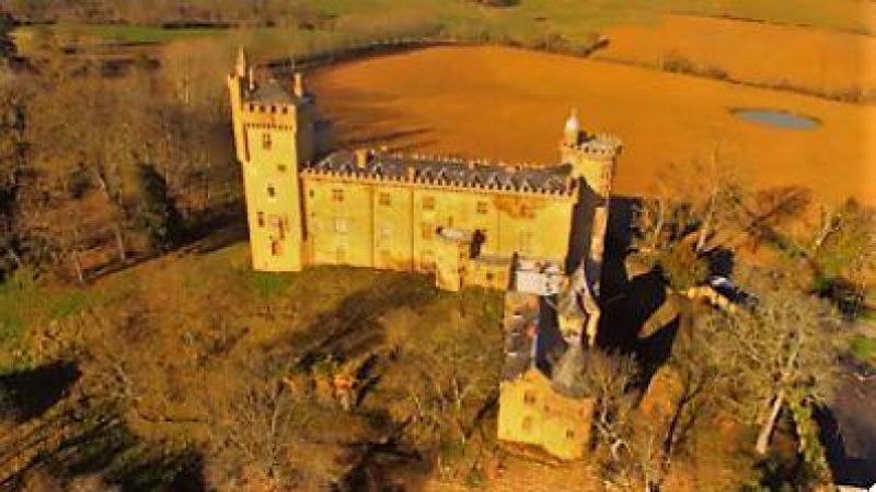 Il faut sauver le château !