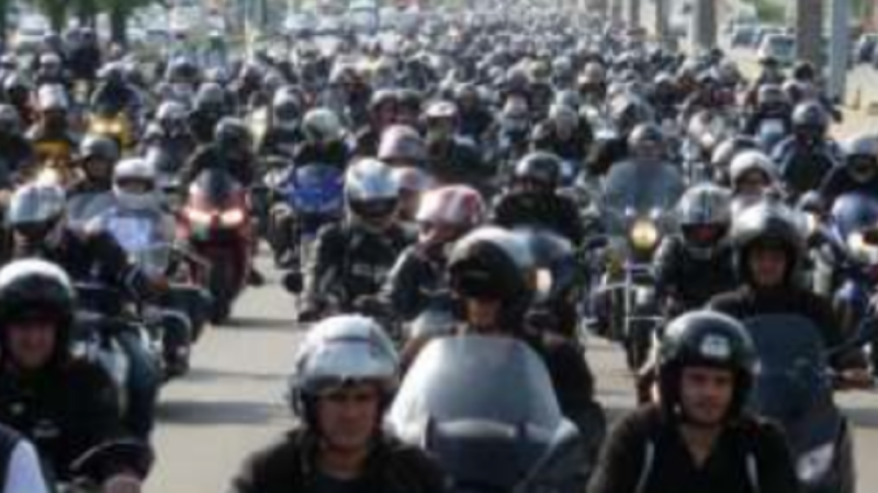 Les Motards en colère du Gers manifestent