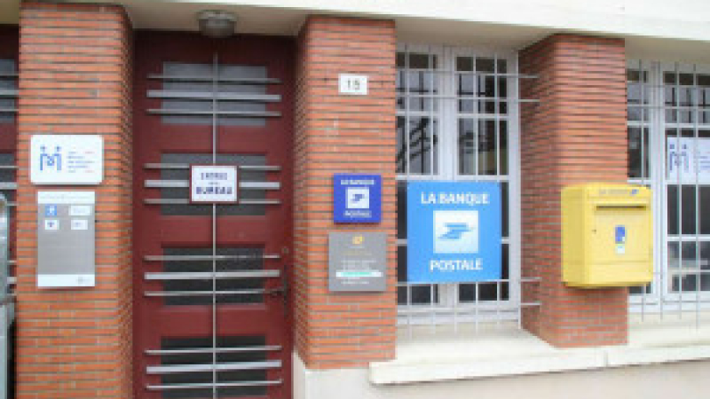Modernisation du bureau de poste de Cazaubon