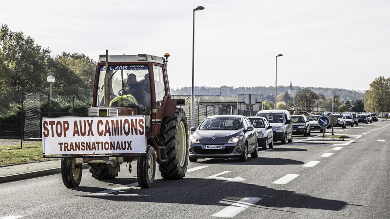 Nogaro - Réunion publique contre le transit de poids lourds