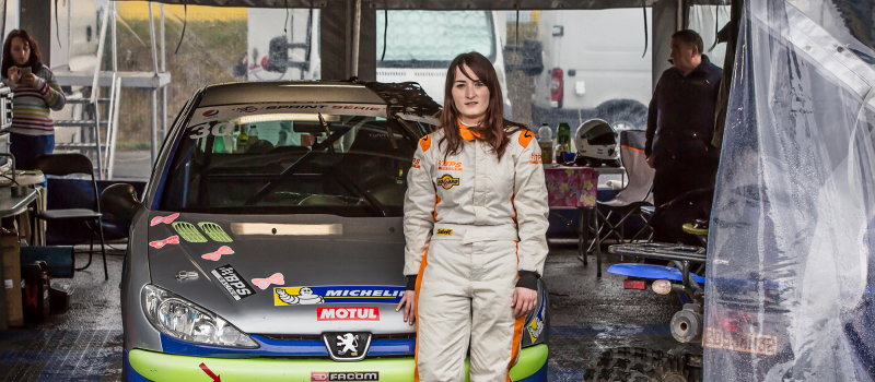 Nogaro – Sandra Thomas en course