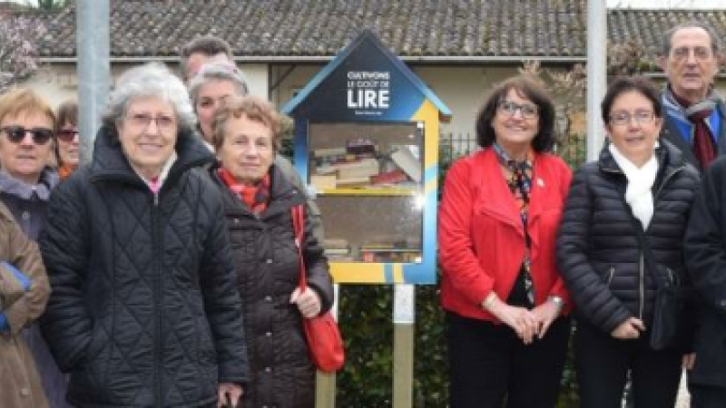 Une boite à livres installée au parc Villanueva