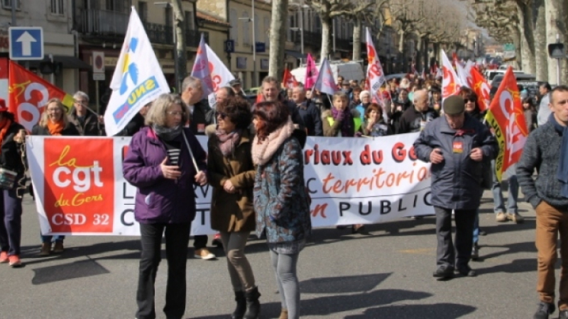 Première grosse mobilisation de la rue