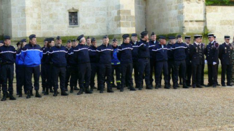 Minute de silence en hommage aux victimes de l'attaque terroriste