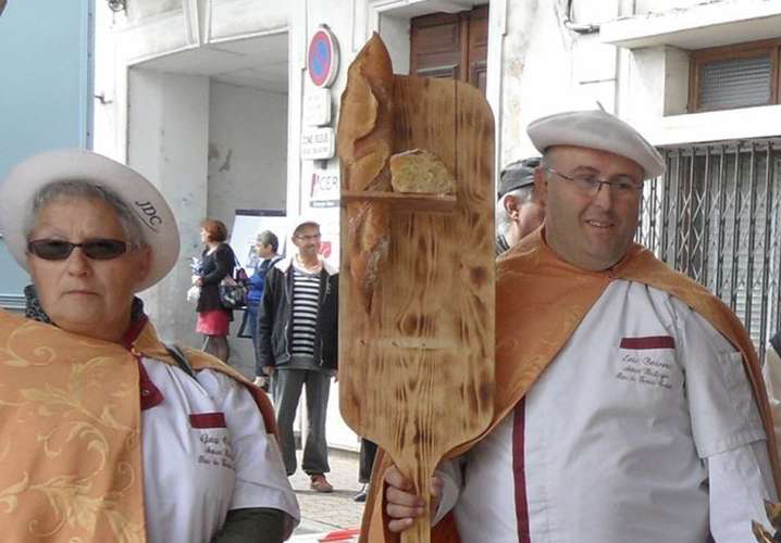 A qui Éric Bourrec président de la confrérie remettra-t-il le trophée 2018 ?,