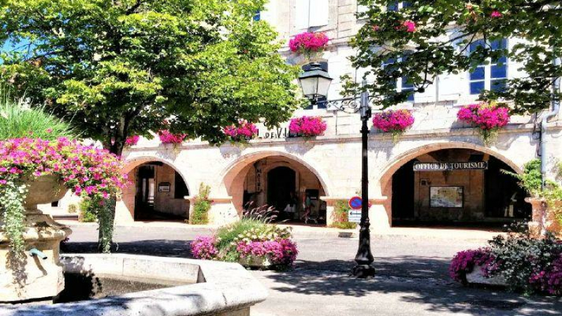 Réunion publique sur le réaménagement du bureau d'informations touristiques
