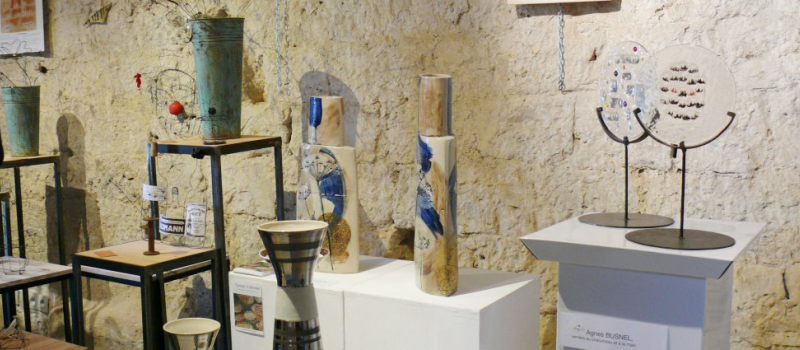 Douze artisans d'art exposent dans la salle d'accueil du château de Lavardens