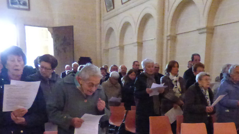 la messe dominicale à la Chapelle