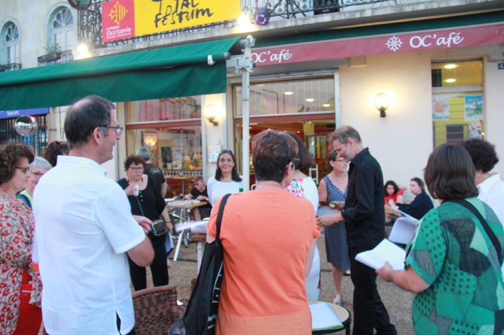 musique, chants et pole dance au Oc'afé