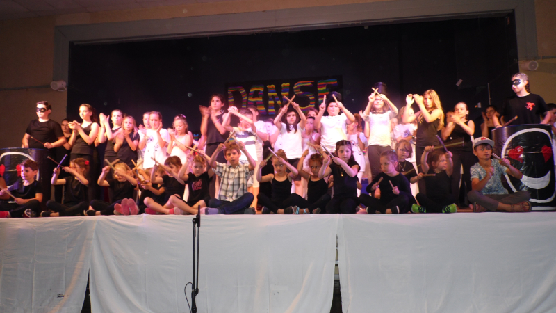 Spectacle de fin d'année du centre de loisirs 