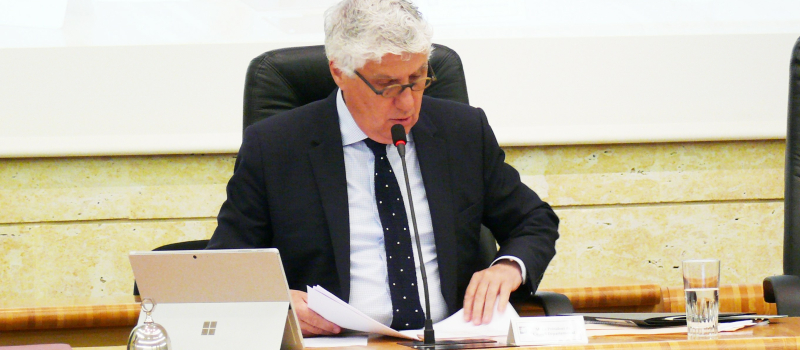 Philippe Martin : Une dénonciation anonyme amène la brigade financière à enquêter sur ses assistants parlementaires