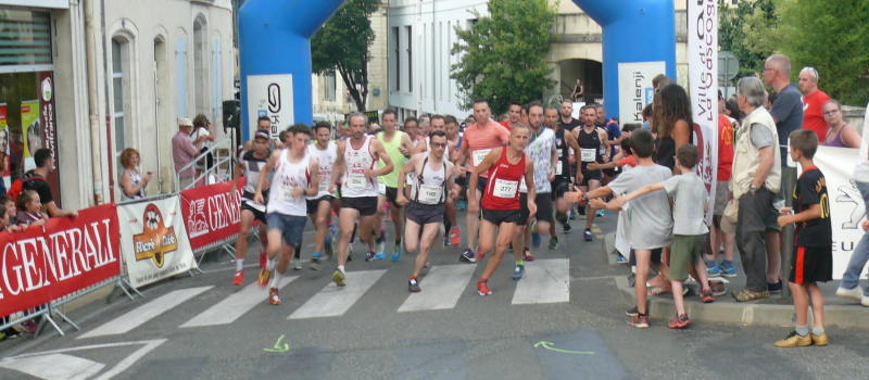 Plus de 300 concurrents ont participé à la course "Sur les pas de d'Artagnan" 