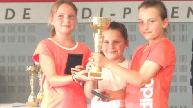 Tennis : Les filles 9/10 ans championnes régionales