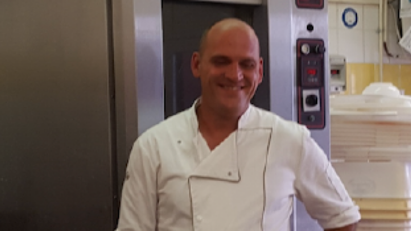 Sébastien Vignaux, boulanger à Carrefour Auch, 3e du concours du meilleur boulanger de l'enseigne