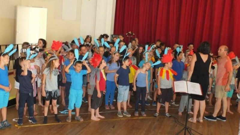 Joie et émotion à la fête des écoles
