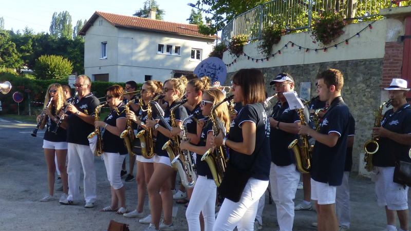La course landaise du lundi a clôturé les fêtes locales