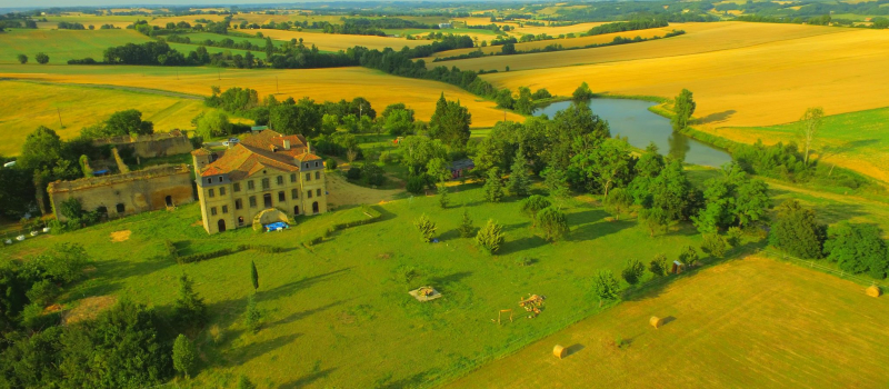 Première nocturne au Château-Neuf des Peuples