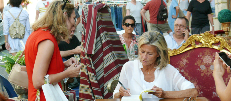Claire Chazal a séduit les Lectourois et les touristes