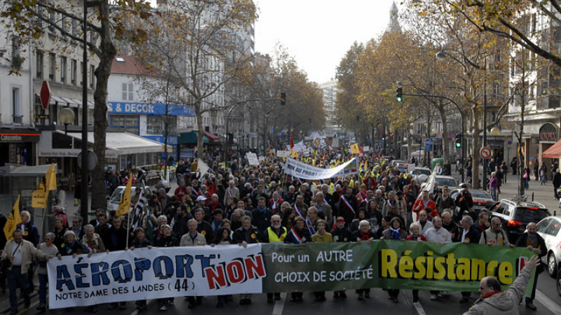Rencontre-débat autour du livre « Résister aux grands projets inutiles et imposés »