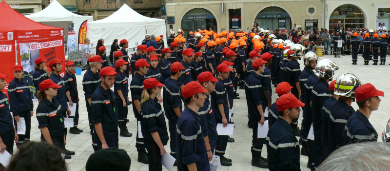 Les forces de sécurité publique intérieure ont créé l'événement sur le parvis de la cathédrale