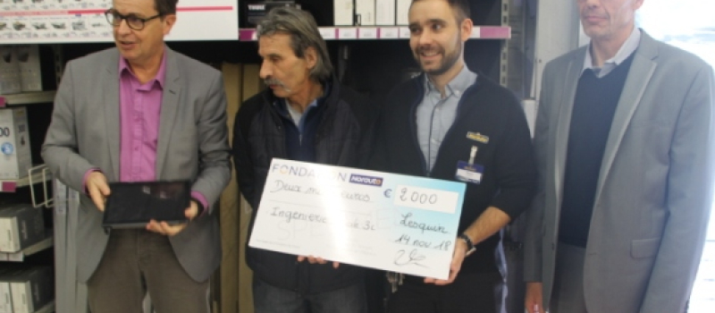 Remise de chèque en faveur de l'insertion professionnelle