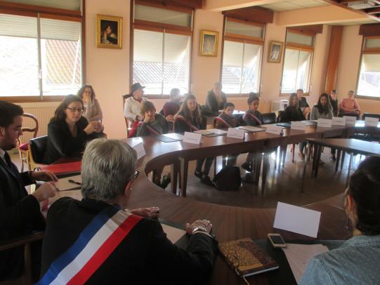 Une réunion du précédent conseil des jeunes en février 2017