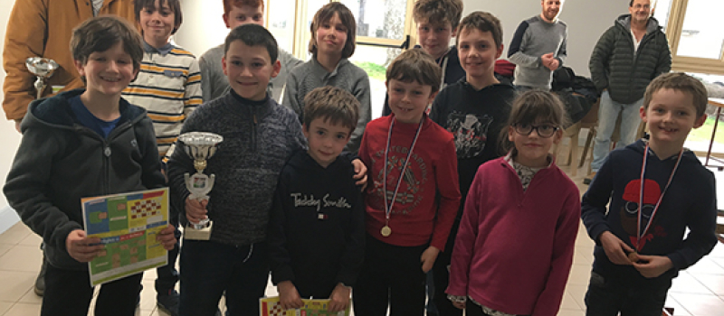 Échecs: un tournoi des écoles réussi