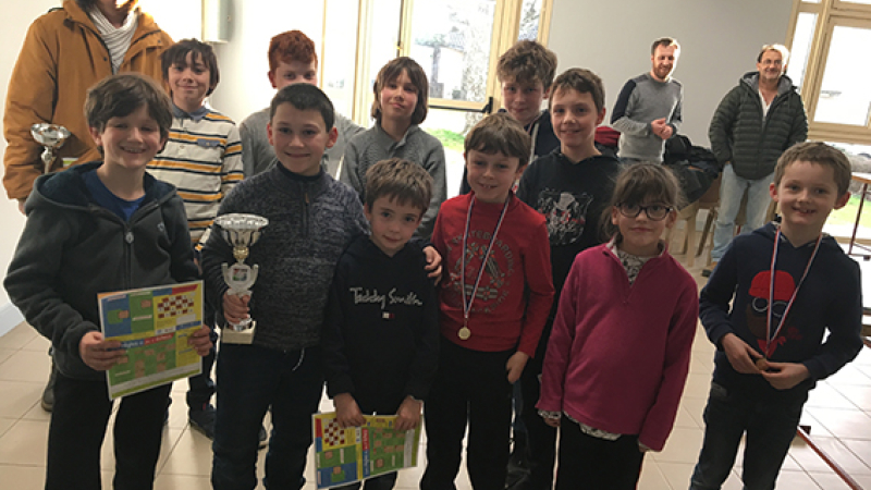 Échecs: un tournoi des écoles réussi