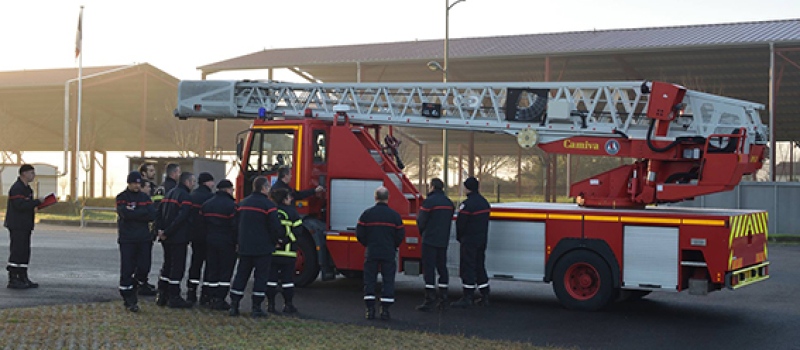 Nouveau camion échelle pour les pompiers