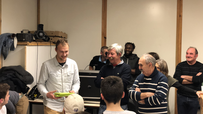 Victoire des footballeurs